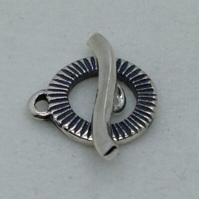 ST113 sterling silver toggle