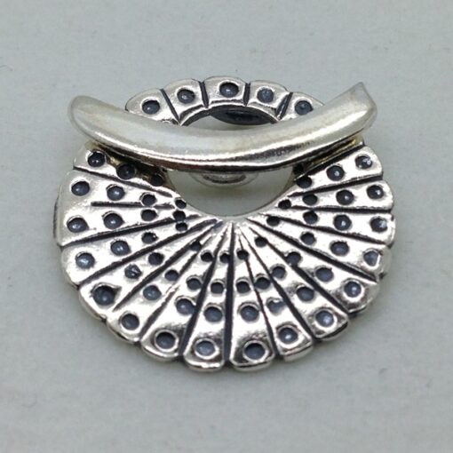 ST79 sterling silver toggle